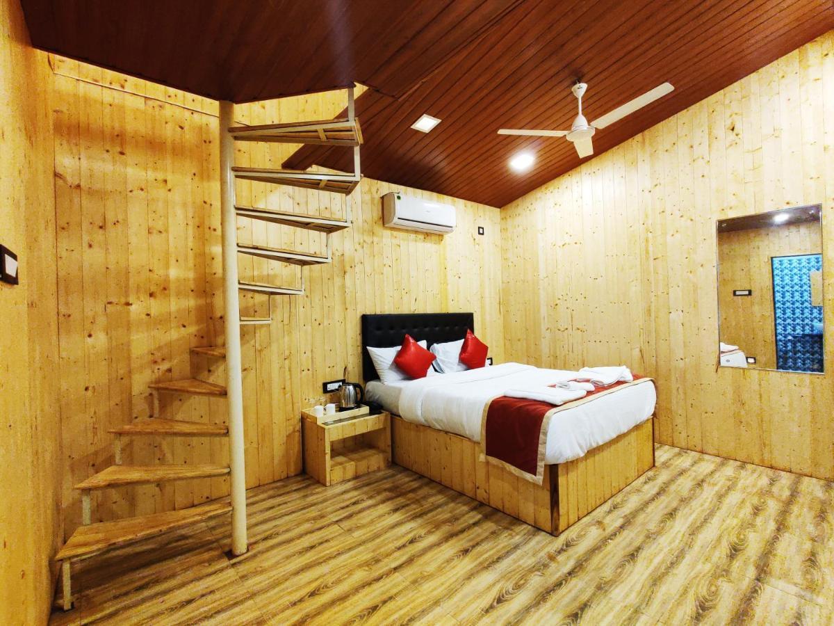 Arya Resort And Spa ماهاباليشوار المظهر الخارجي الصورة